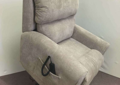 Electric lift recliner chair